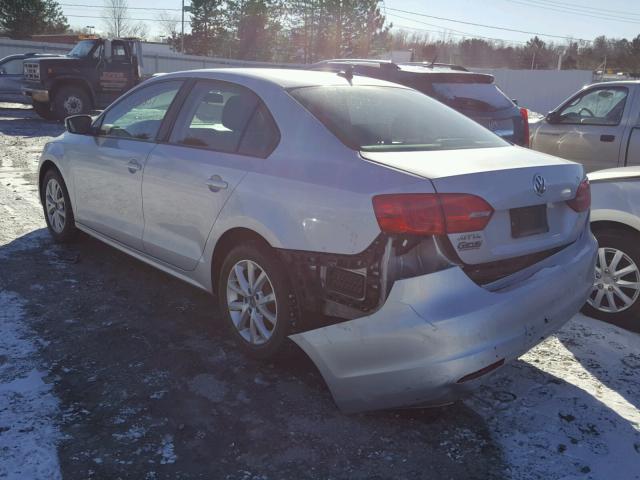 3VWDZ7AJ8BM342154 - 2011 VOLKSWAGEN JETTA SE 银色 照片 3