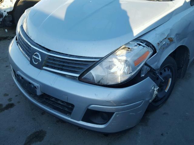 3N1BC13E79L480926 - 2009 NISSAN VERSA S SILVER photo 9