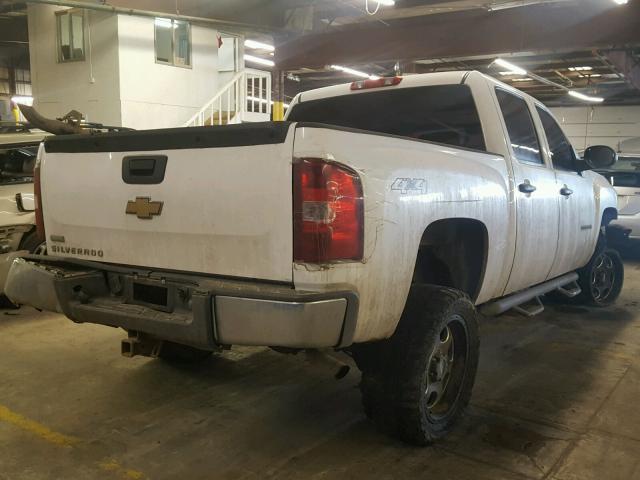 3GCRKPE38AG234591 - 2010 CHEVROLET SILVERADO WHITE photo 4