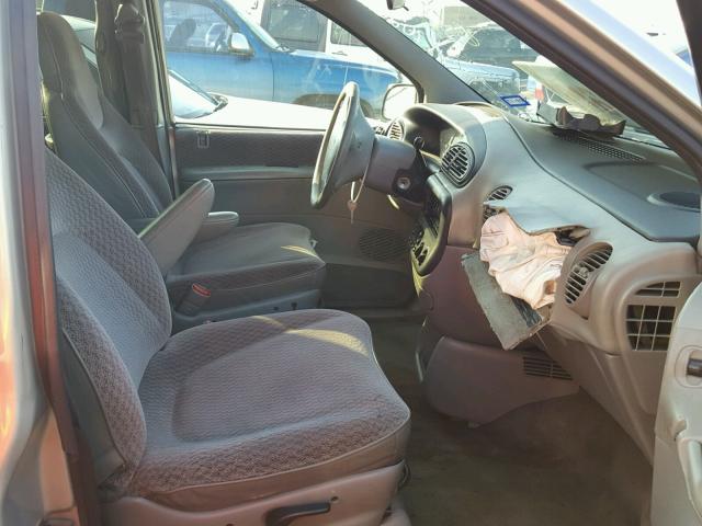 1C4GJ44G5YB642644 - 2000 CHRYSLER GRAND VOYA Yaşıl foto 5