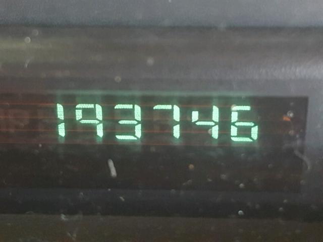 1C4GJ44G5YB642644 - 2000 CHRYSLER GRAND VOYA Yaşıl foto 8