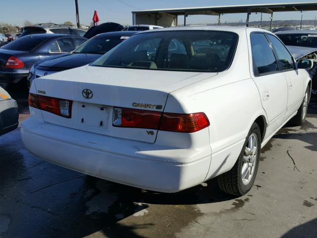 JT2BF28K410307108 - 2001 TOYOTA CAMRY LE WHITE photo 4