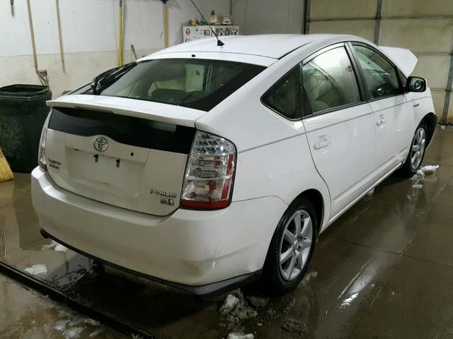 JTDKB20U987704685 - 2008 TOYOTA PRIUS WHITE photo 4