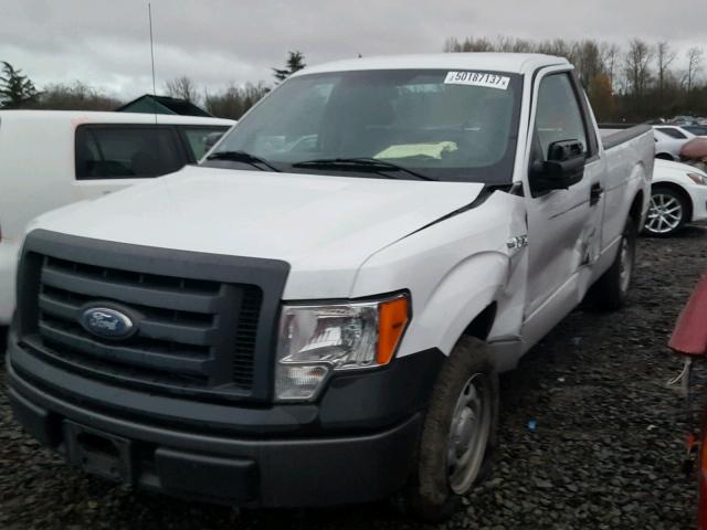 1FTMF1CW8AKA74522 - 2010 FORD F150 WHITE photo 2