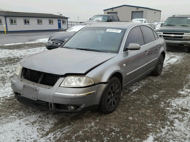 WVWPD63B63P109626 - 2003 VOLKSWAGEN PASSAT GLS CHARCOAL photo 2