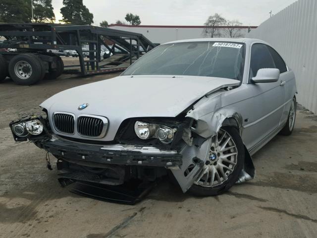 WBABN534X2JU38363 - 2002 BMW 330 CI SILVER photo 2