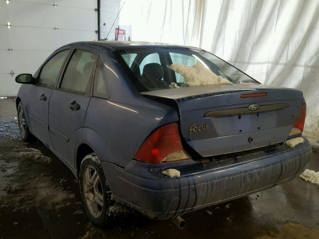 1FAFP34P52W332424 - 2002 FORD FOCUS SE BLUE photo 3