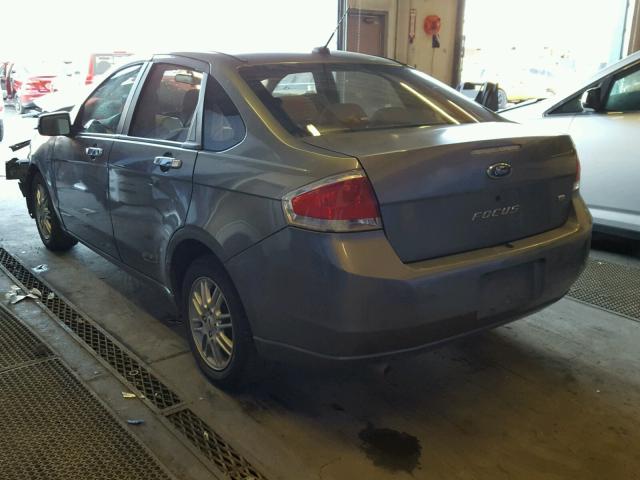 1FAHP35N99W125812 - 2009 FORD FOCUS SE GRAY photo 3