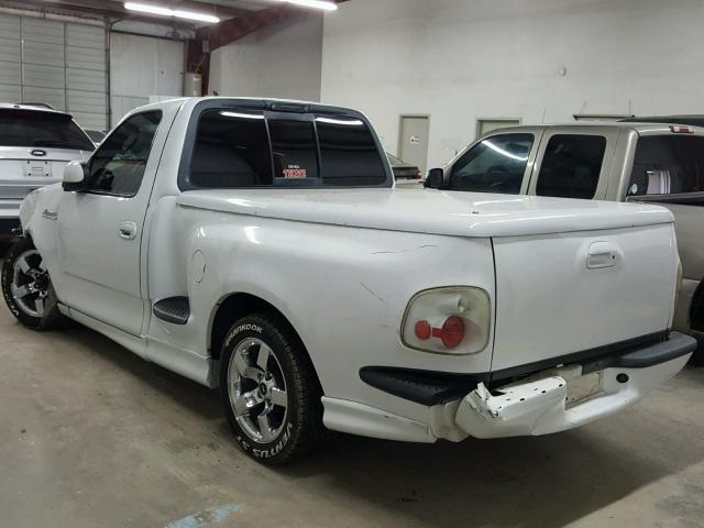 2FTZF07352CA75116 - 2002 FORD F150 SVT L WHITE photo 3