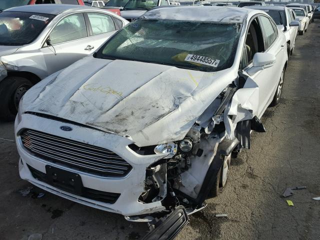 3FA6P0H73GR366896 - 2016 FORD FUSION SE WHITE photo 2