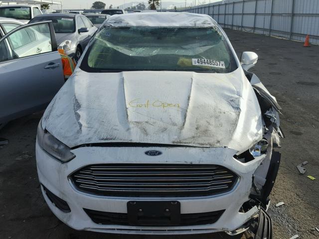 3FA6P0H73GR366896 - 2016 FORD FUSION SE WHITE photo 9