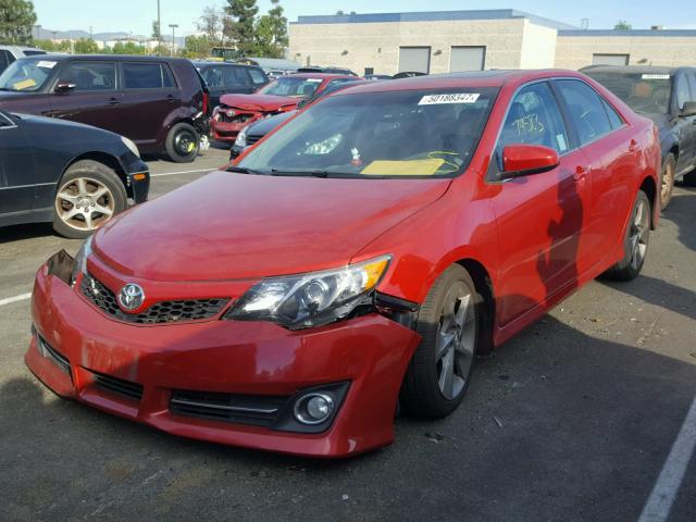 4T1BF1FK0CU623584 - 2012 TOYOTA CAMRY BASE RED photo 2