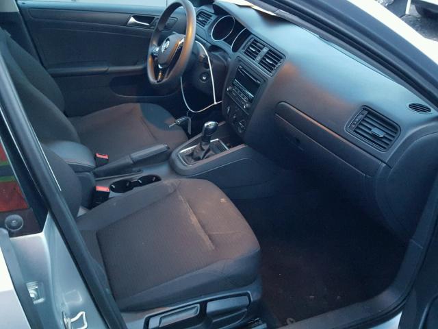 3VW2K7AJXFM339614 - 2015 VOLKSWAGEN JETTA BASE WHITE photo 5