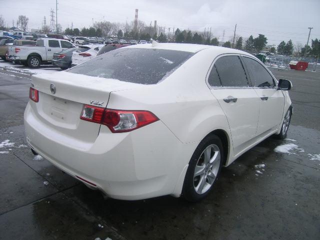 JH4CU26659C030758 - 2009 ACURA TSX WHITE photo 4