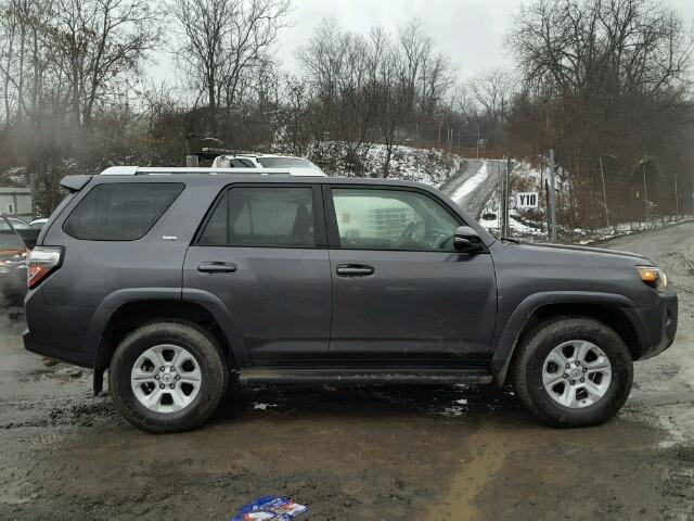 JTEBU5JR0G5351040 - 2016 TOYOTA 4RUNNER SR GRAY photo 9