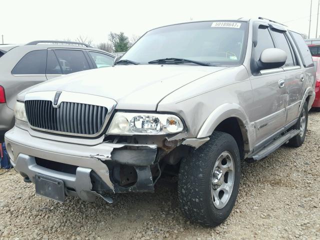 5LMFU28RX1LJ12147 - 2001 LINCOLN NAVIGATOR BEIGE photo 2