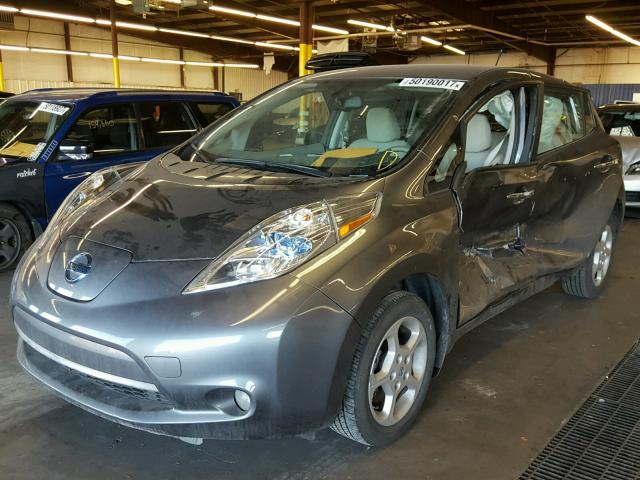 1N4AZ0CP8EC340544 - 2014 NISSAN LEAF S GRAY photo 2