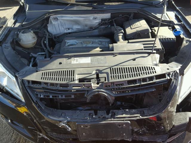 WVGAV7AX7AW508471 - 2010 VOLKSWAGEN TIGUAN S BLACK photo 7