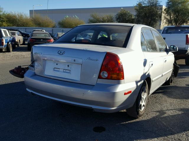 KMHCG45C15U674544 - 2005 HYUNDAI ACCENT GL SILVER photo 4