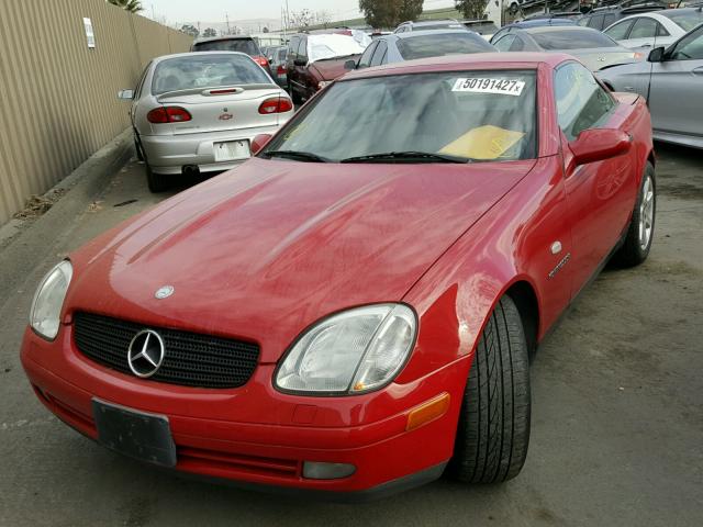 WDBKK47F8WF041498 - 1998 MERCEDES-BENZ SLK 230 KO RED photo 2