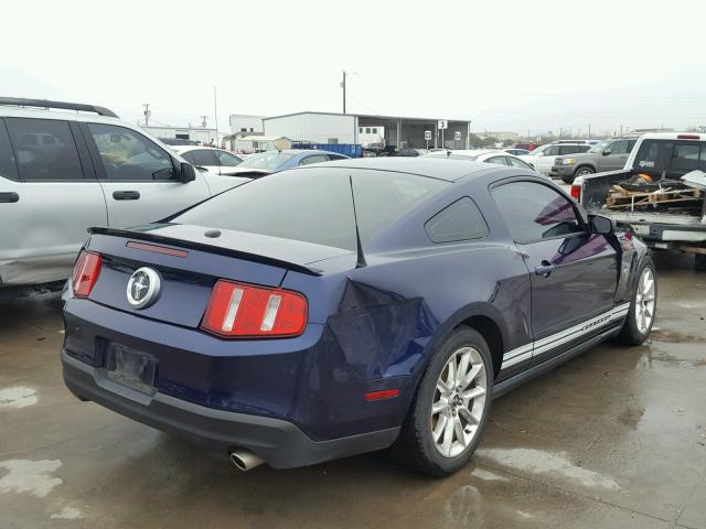 1ZVBP8AN3A5132569 - 2010 FORD MUSTANG BLUE photo 4