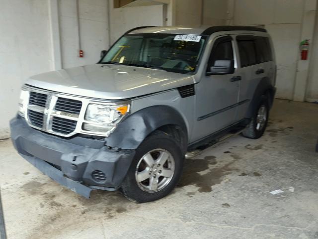 1D8GU28K18W197338 - 2008 DODGE NITRO SXT SILVER photo 2