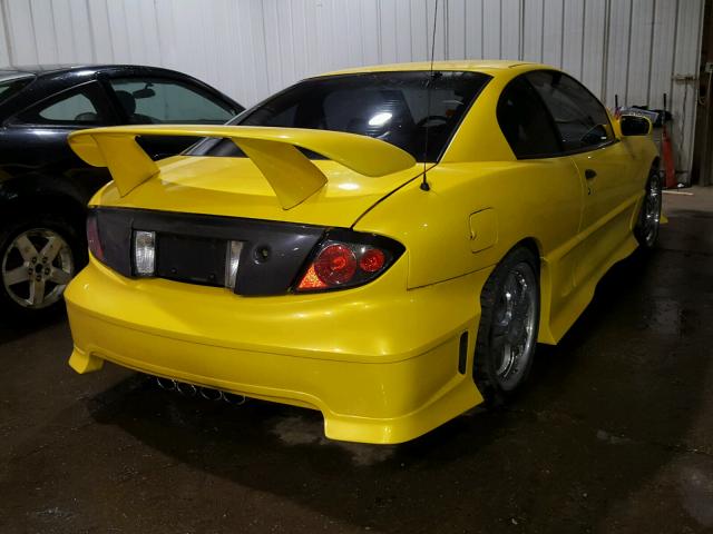 1G2JB12F937276019 - 2003 PONTIAC SUNFIRE YELLOW photo 4