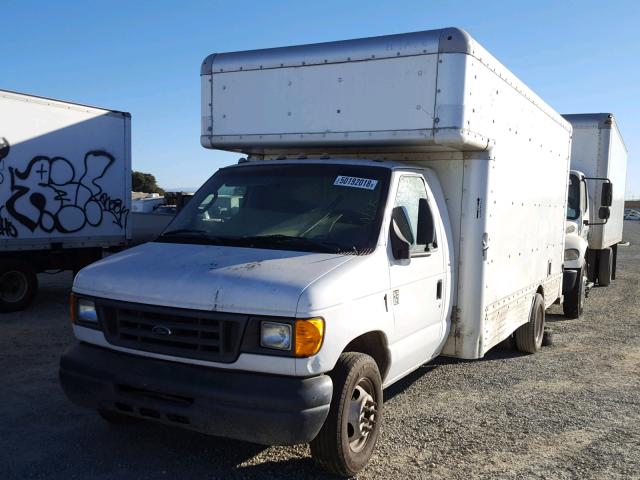 1FDXE45S66HA45516 - 2006 FORD E450 WHITE photo 2