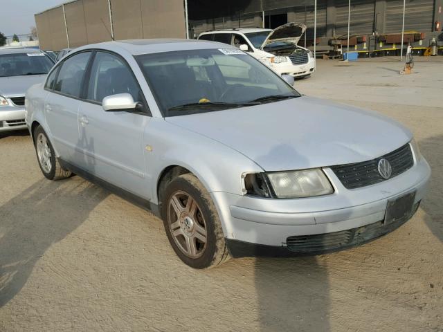 WVWPD23BXYE194174 - 2000 VOLKSWAGEN PASSAT GLX 灰色 照片 1