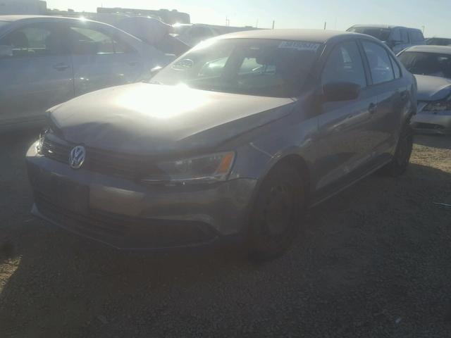 3VW2K7AJ1CM329422 - 2012 VOLKSWAGEN JETTA BASE GRAY photo 2