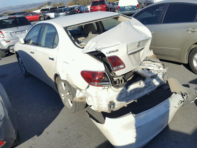 JTHBA30G555092624 - 2005 LEXUS ES 330 WHITE photo 3