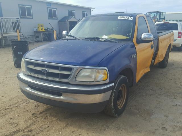 1FTZX1725WKA40409 - 1998 FORD F150 BLUE photo 2