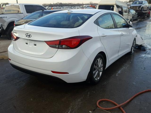 5NPDH4AE8GH730389 - 2016 HYUNDAI ELANTRA SE WHITE photo 4