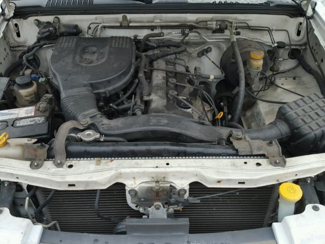 1N6DD26SX2C390078 - 2002 NISSAN FRONTIER K WHITE photo 7