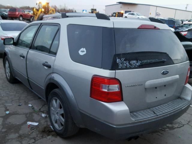 1FMDK01126GA10978 - 2006 FORD FREESTYLE SILVER photo 3