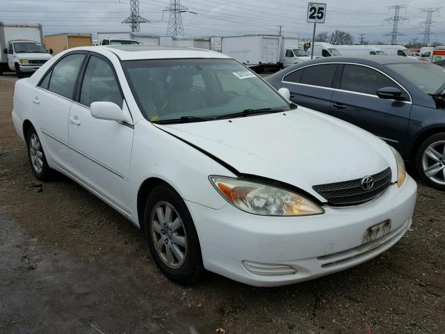 JTDBF30K420002573 - 2002 TOYOTA CAMRY LE WHITE photo 1