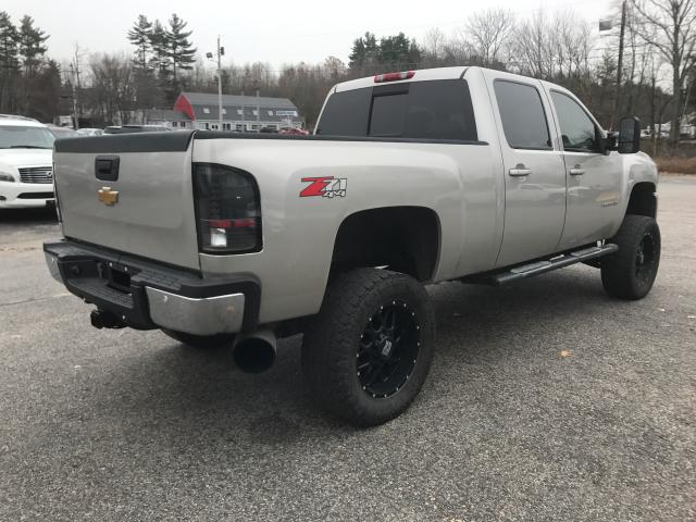 1GCHK63609F126241 - 2009 CHEVROLET SILVERADO TAN photo 4