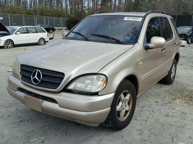 4JGAB54E41A249507 - 2001 MERCEDES-BENZ ML 320 GOLD photo 2