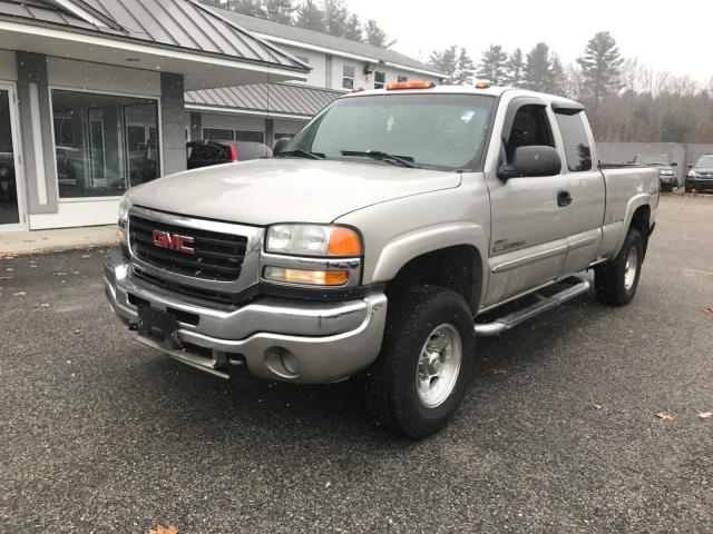 1GTHK291X4E191990 - 2004 GMC SIERRA K25 TAN photo 2