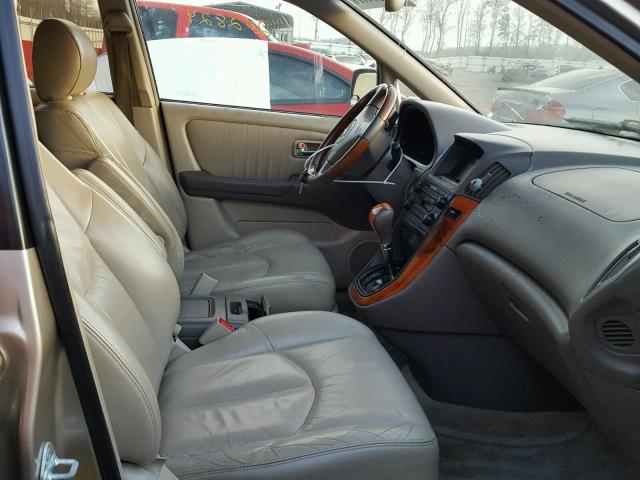 JTJGF10U720138141 - 2002 LEXUS RX 300 TAN photo 5