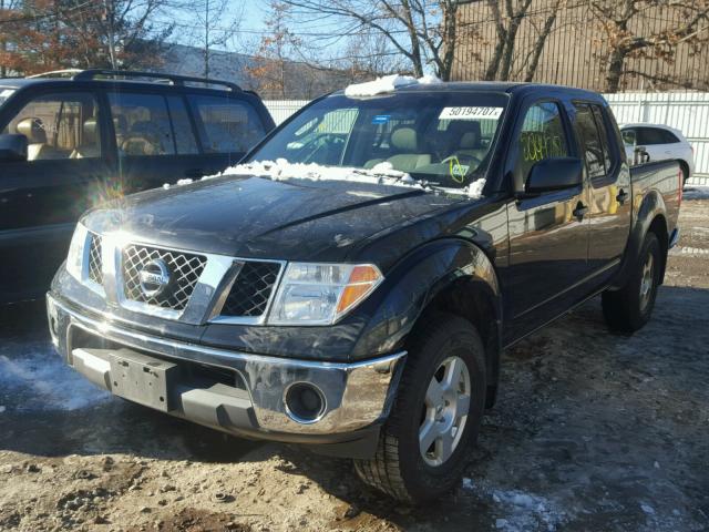 1N6AD07W36C459787 - 2006 NISSAN FRONTIER C BLACK photo 2