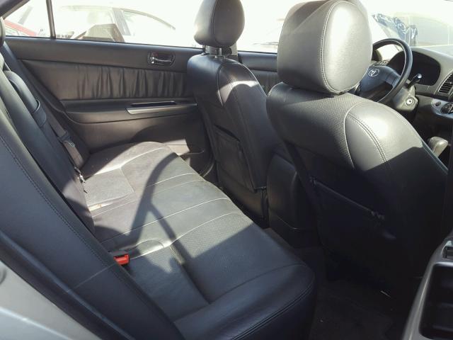 JTDBA32K750024986 - 2005 TOYOTA CAMRY SE SILVER photo 6