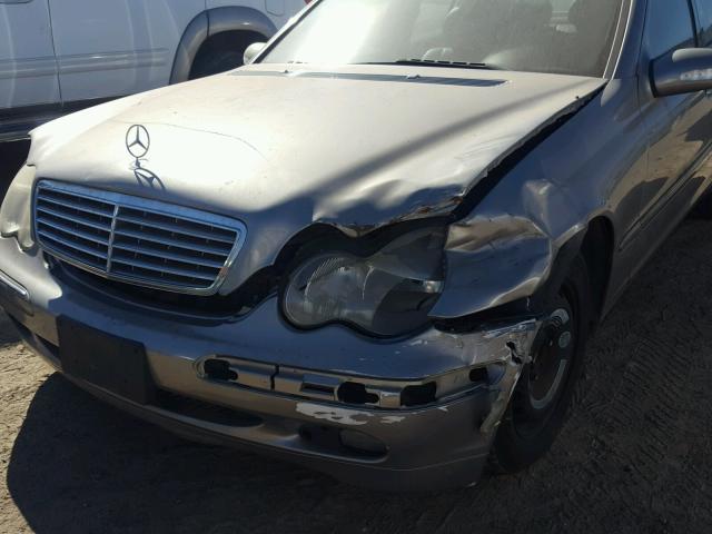 WDBRF84J74F500245 - 2004 MERCEDES-BENZ C 320 4MAT GRAY photo 9