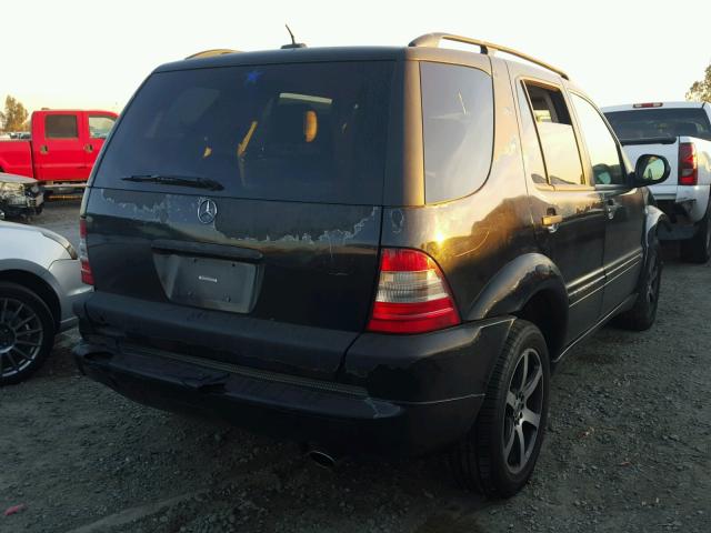 4JGAB54E91A253519 - 2001 MERCEDES-BENZ ML 320 BLACK photo 4