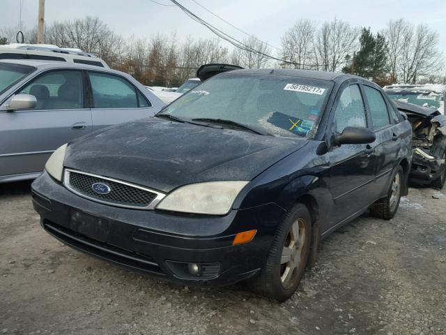 1FAFP34N07W117894 - 2007 FORD FOCUS ZX4 BLACK photo 2