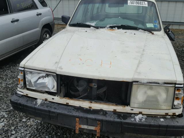 YV1AW8800P1950864 - 1993 VOLVO 240 WHITE photo 9