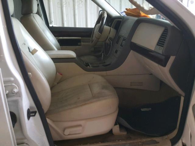 5LMEU68H64ZJ01237 - 2004 LINCOLN AVIATOR 奶油色 照片 5