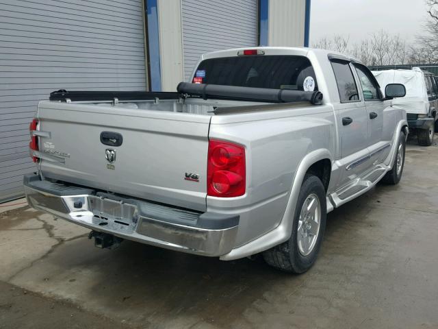 1D7HW58N36S611304 - 2006 DODGE DAKOTA QUA SILVER photo 4