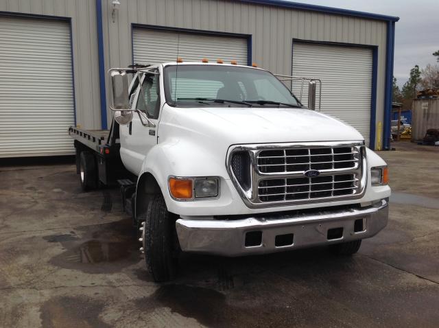 3FDNX65YX3MB02728 - 2003 FORD F650 SUPER WHITE photo 1