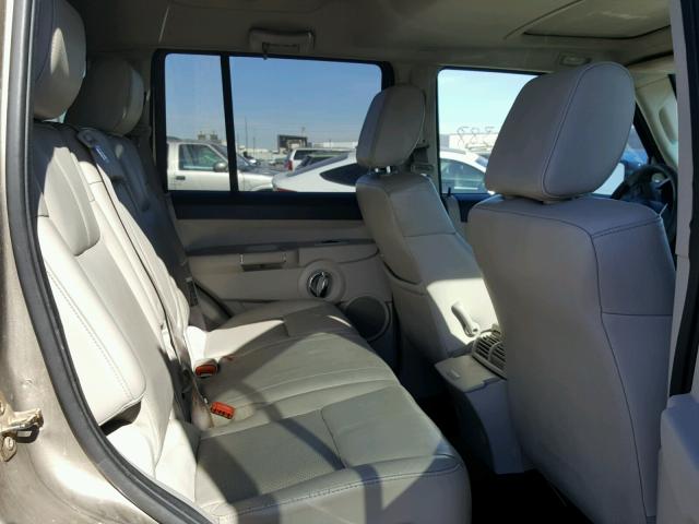 1J8HG58286C293406 - 2006 JEEP COMMANDER GRAY photo 6